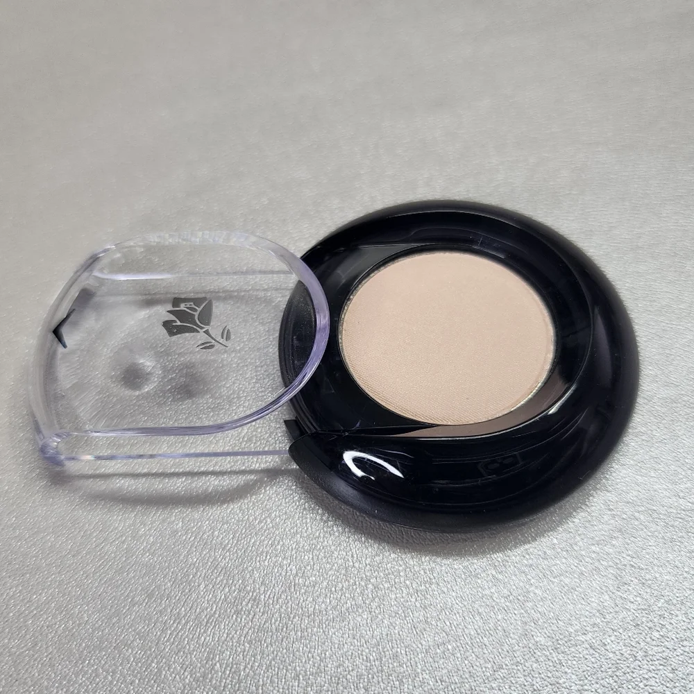 Lancôme Color Design Eyeshadow in Nude Silk (Matte) - Picture 2 of 3